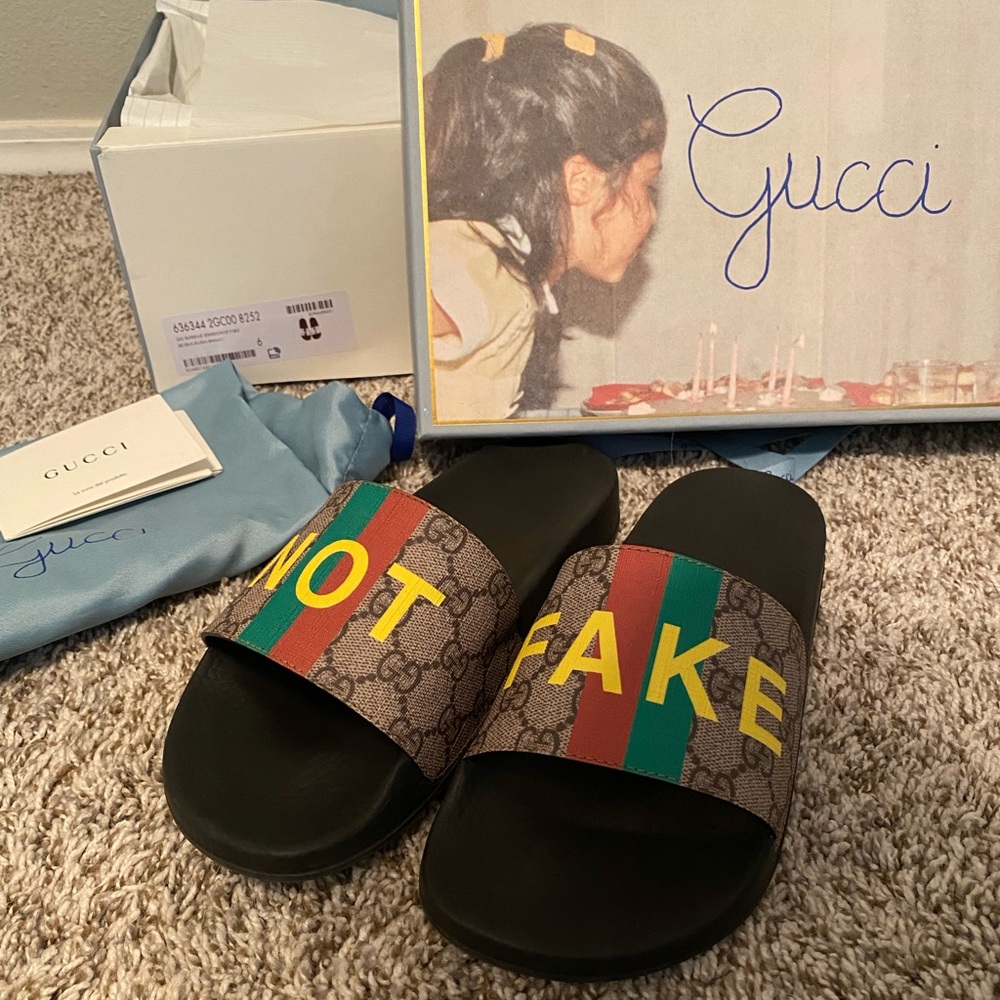 Gucci Men’s 6US/Women’s 8US Supreme slides